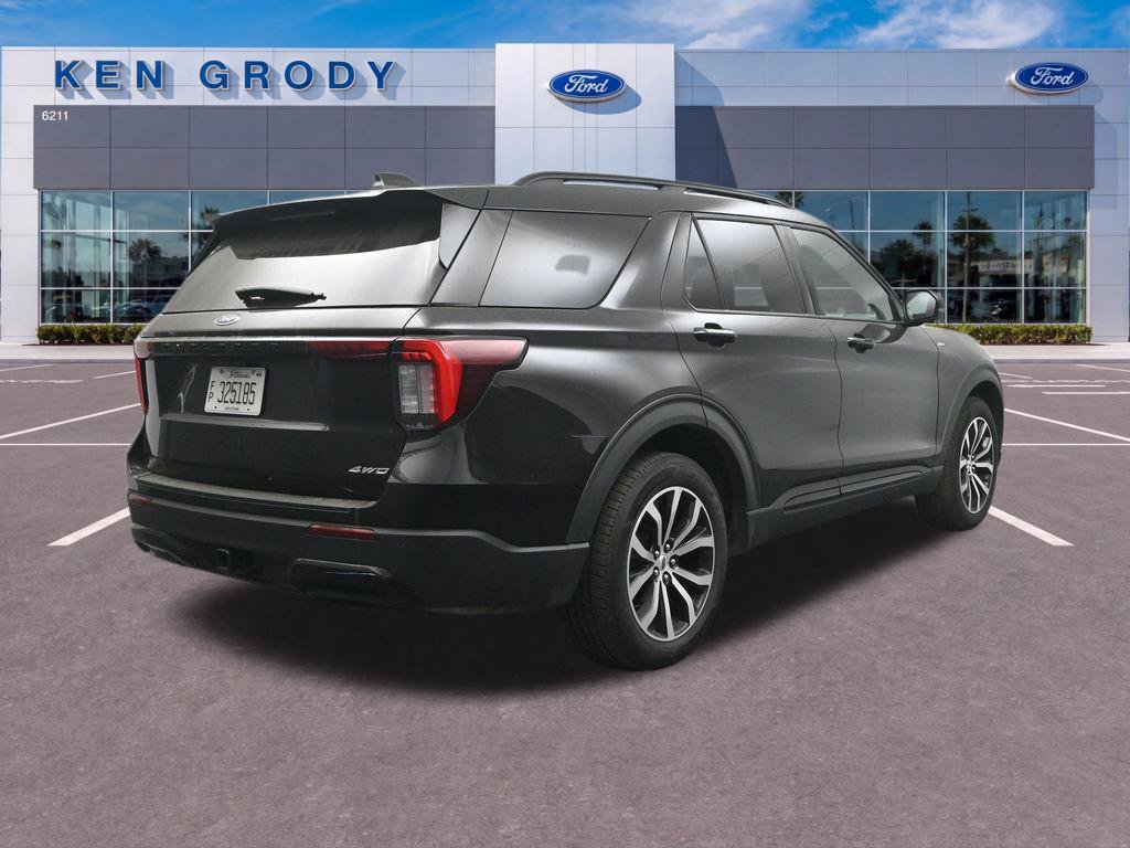 Certified 2026 Ford Explorer ST-Line AWD/4WD image 7