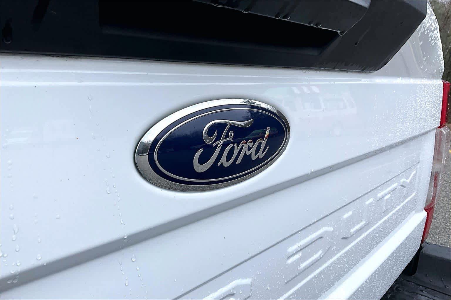 Certified 2022 Ford F250 XL w/ STX Appearance Package AWD/4WD image 31
