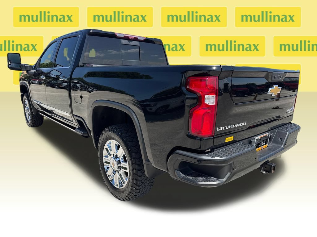 Used 2024 Chevrolet Silverado 2500 High Country w/ Technology Package AWD/4WD image 11