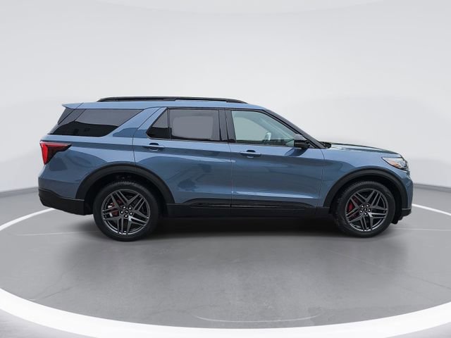 Certified 2025 Ford Explorer ST AWD/4WD image 6