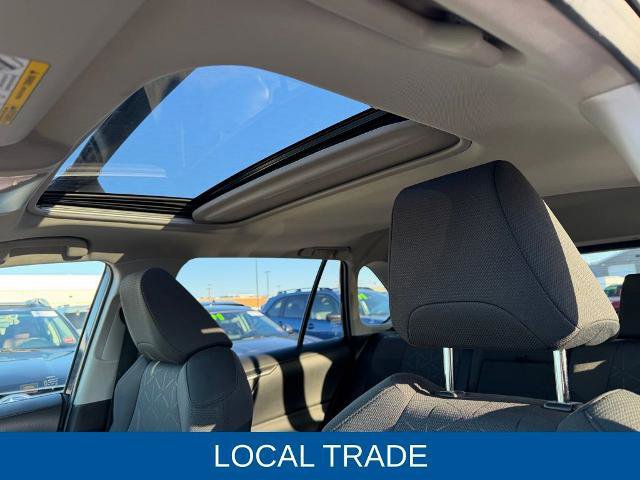 Used 2022 Toyota RAV4 XLE w/ Convenience Package AWD/4WD image 9