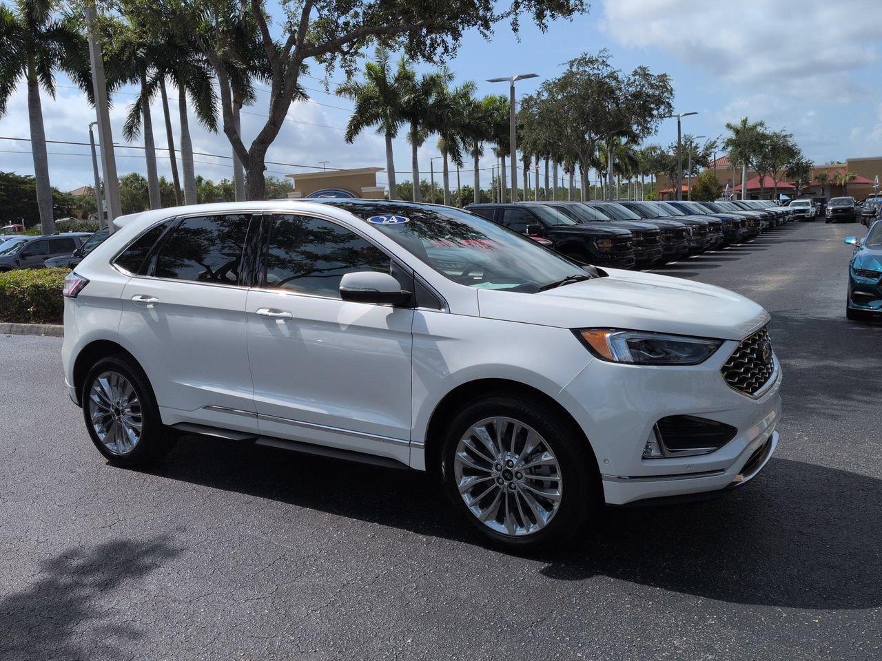 Certified 2024 Ford Edge Titanium w/ Titanium Elite Package AWD/4WD image 2