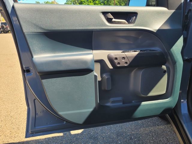 Certified 2024 Ford Maverick Lariat w/ Black Appearance Package image 16