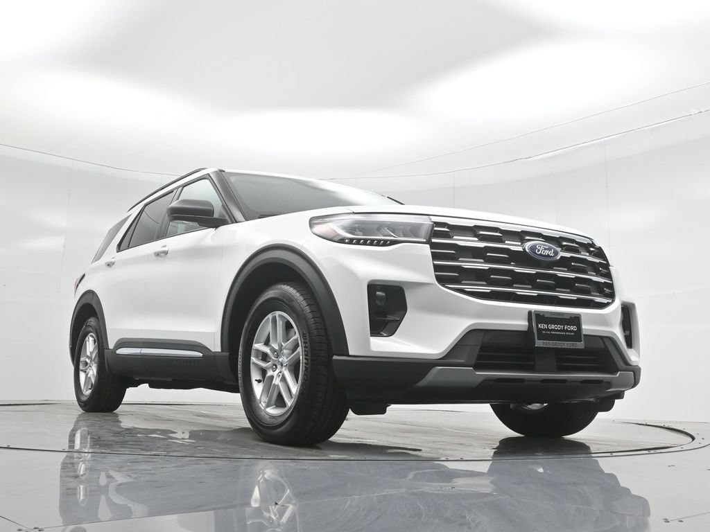 Certified 2025 Ford Explorer Active RWD image 46