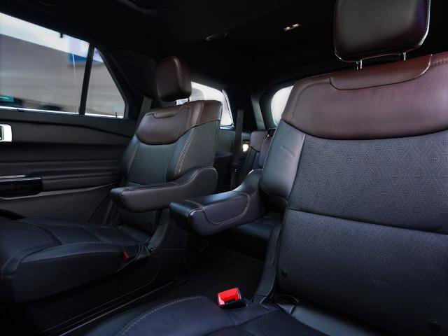 Certified 2023 Ford Explorer Platinum w/ Technology Package AWD/4WD image 16