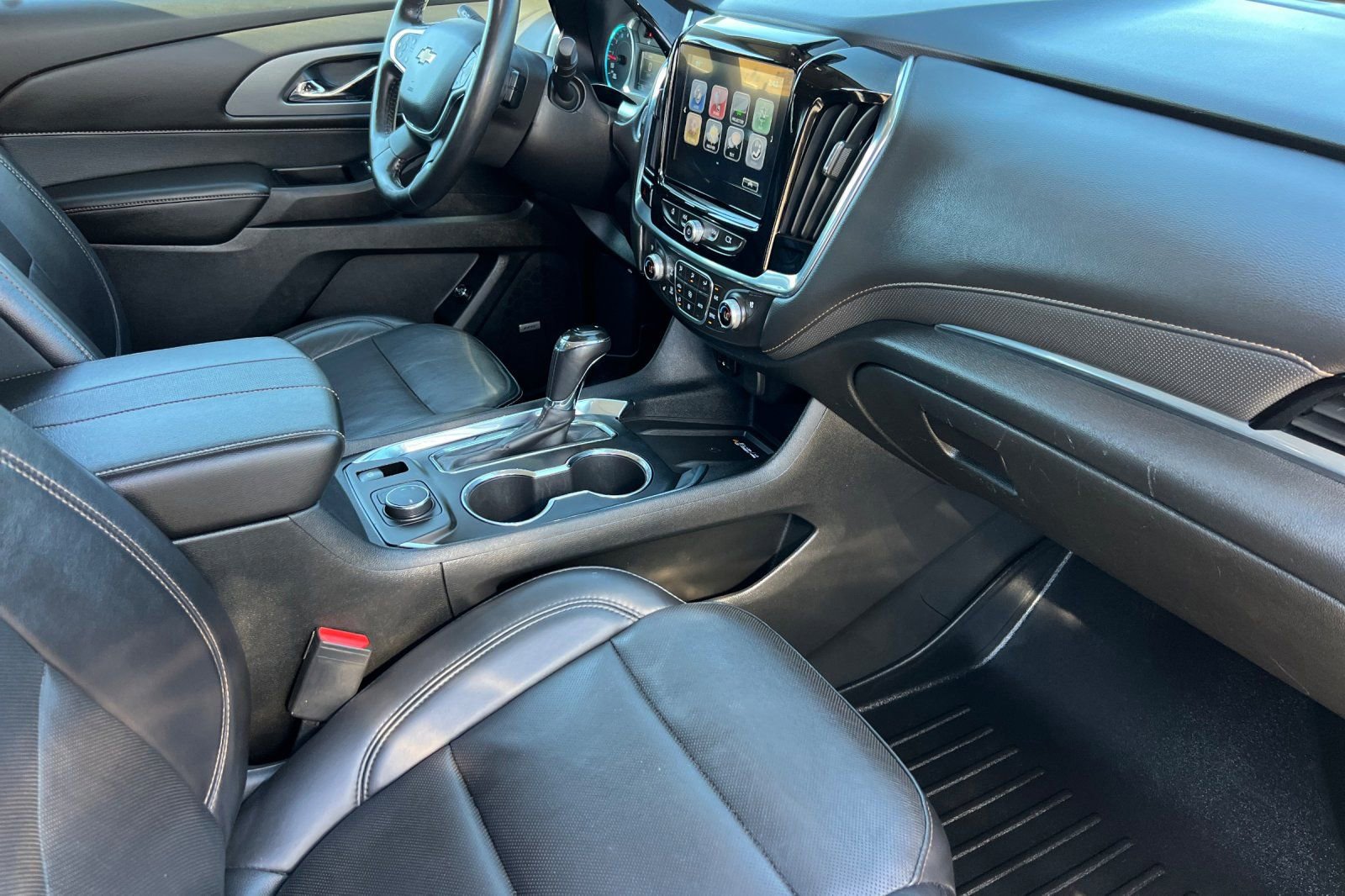 Used 2018 Chevrolet Traverse Premier w/ Redline Edition image 18