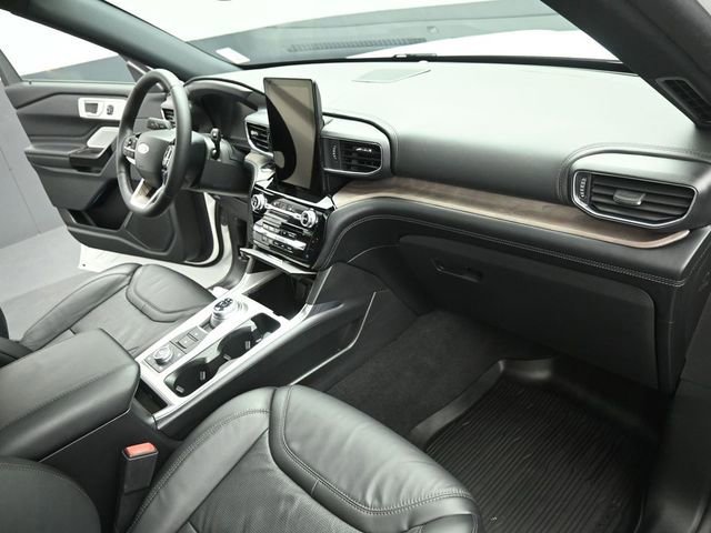 Certified 2023 Ford Explorer Platinum w/ Technology Package image 46