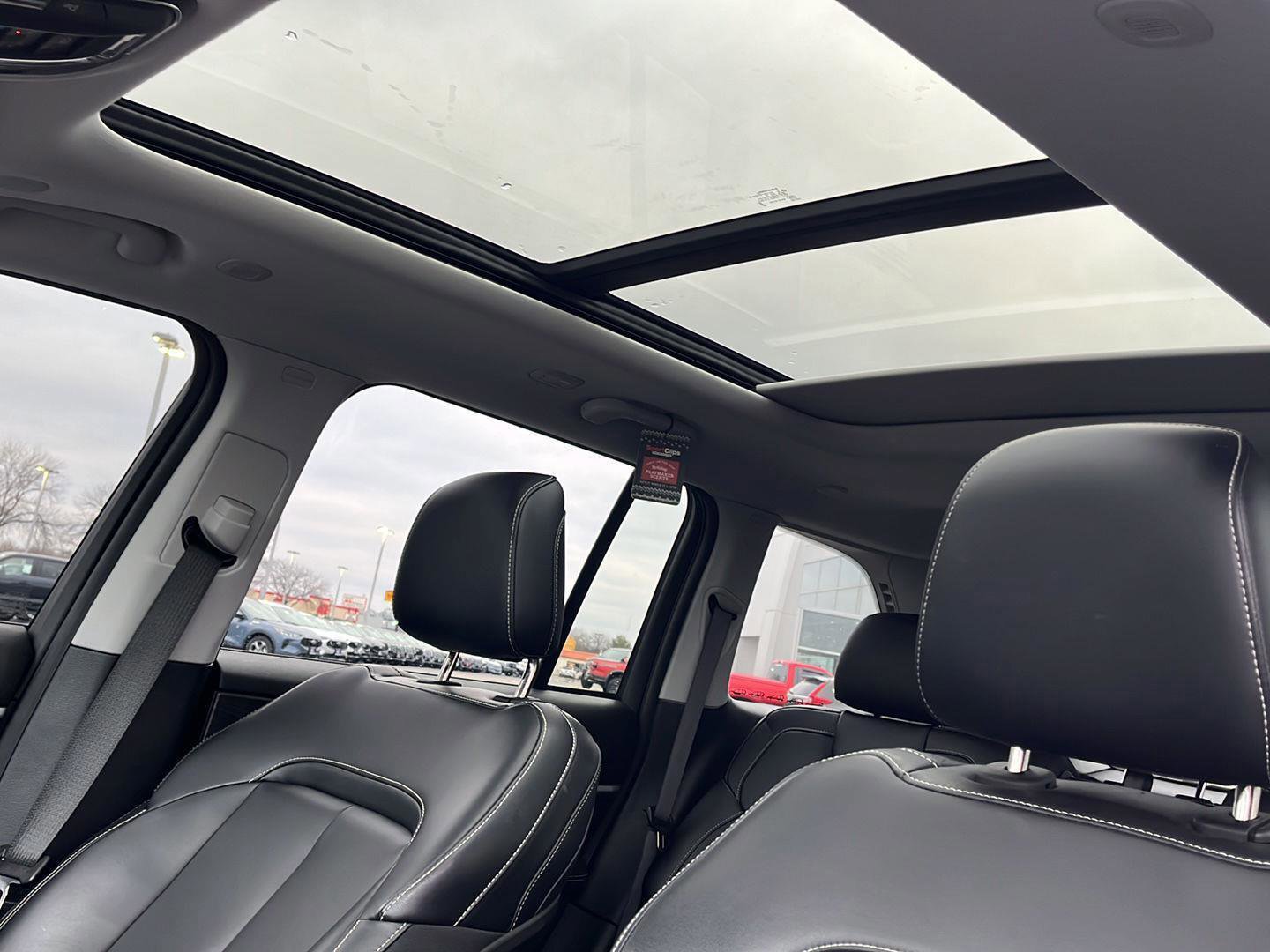 Used 2024 Jeep Grand Cherokee Limited 4xe image 12