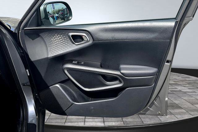 Used 2025 Kia Soul LX w/ LX Technology Package image 27
