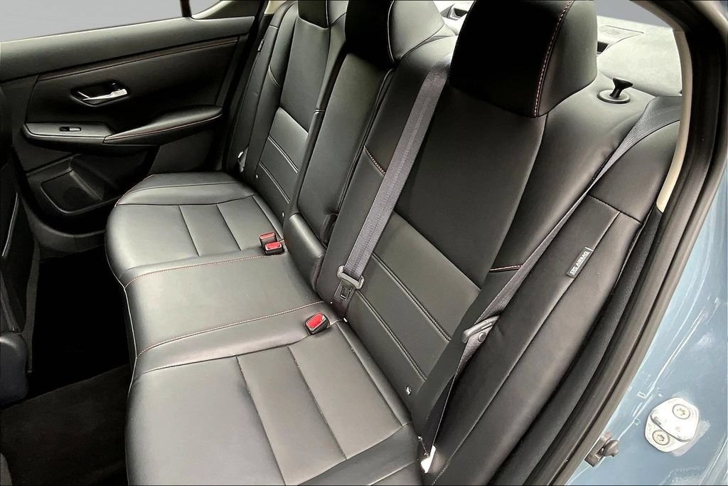 Used 2024 Nissan Sentra SR w/ SR Premium Package FWD image 25