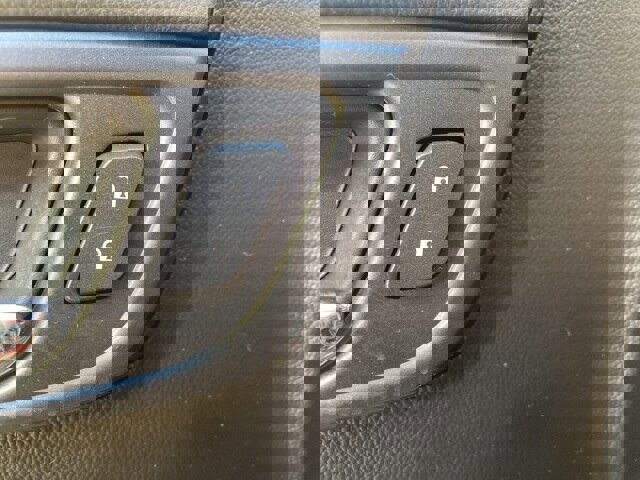 Used 2016 GMC Yukon SLT w/ Premium Edition image 22