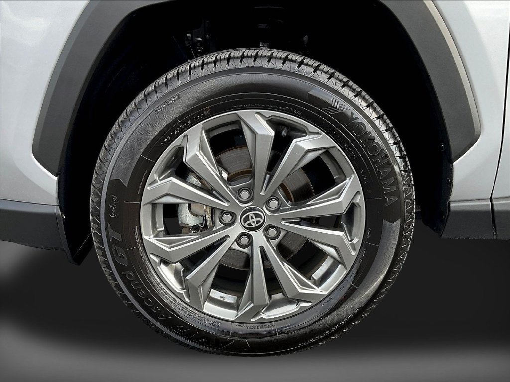 Used 2022 Toyota RAV4 Limited AWD/4WD image 41