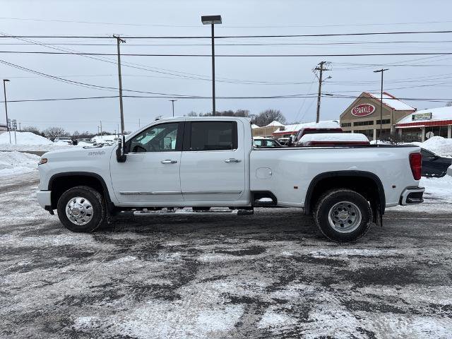 Used 2025 Chevrolet Silverado 3500 High Country w/ High Country Premium Package image 6