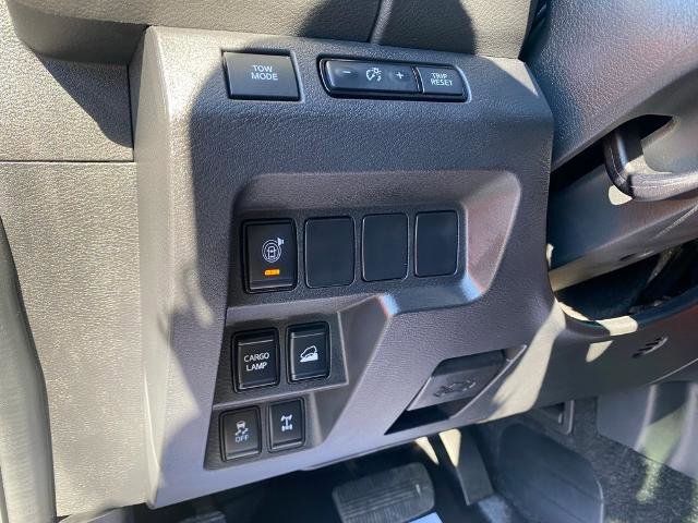 Used 2025 Nissan Frontier PRO-4X image 16