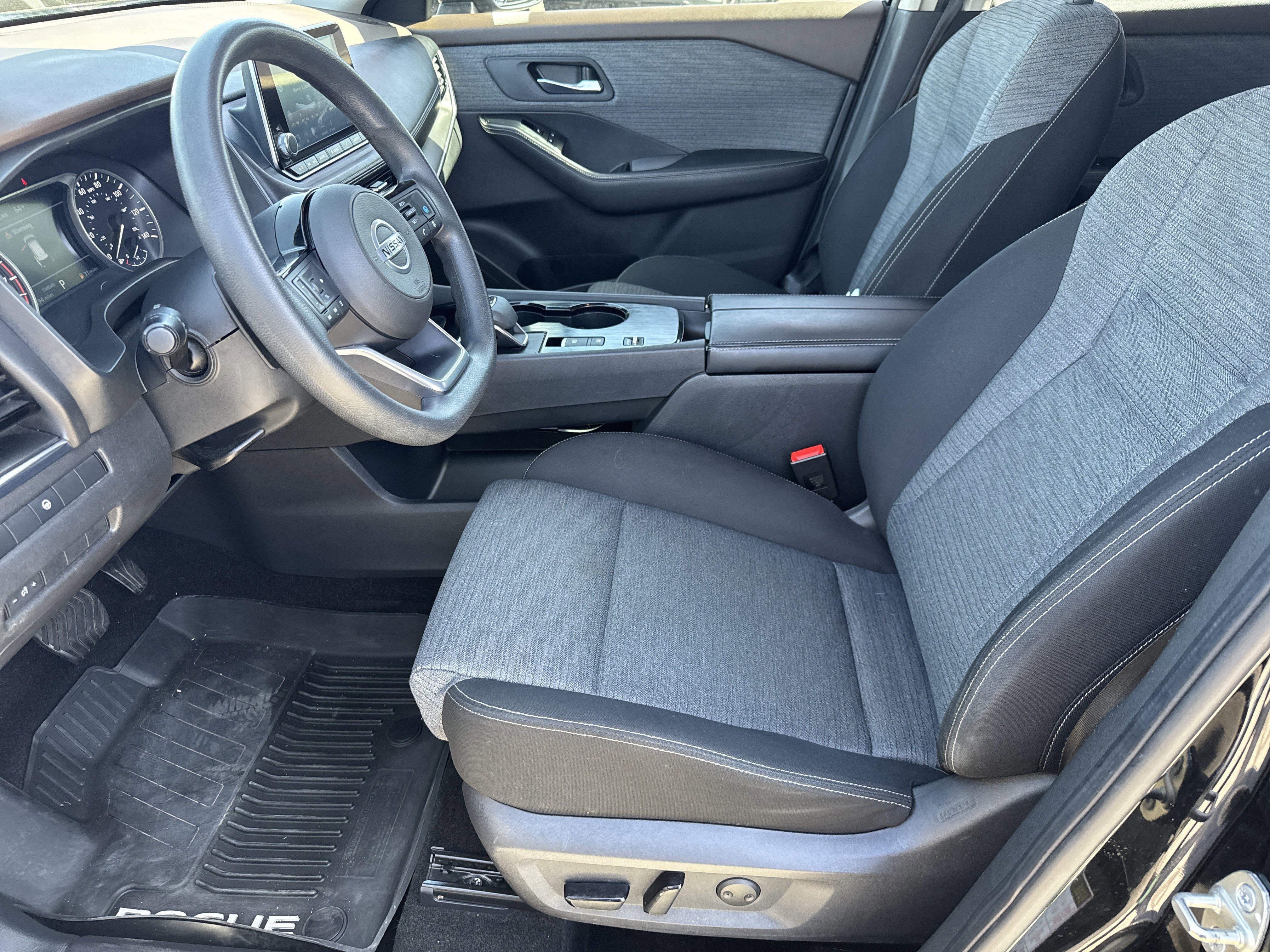 Used 2021 Nissan Rogue SV image 10