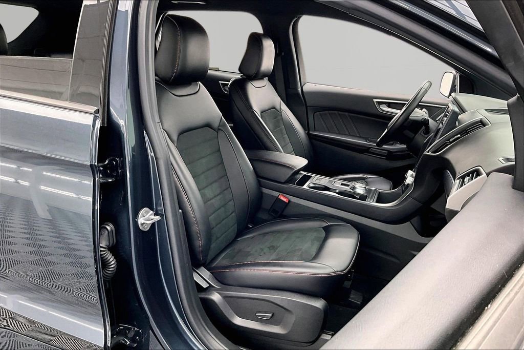 Certified 2023 Ford Edge ST-Line AWD/4WD image 7