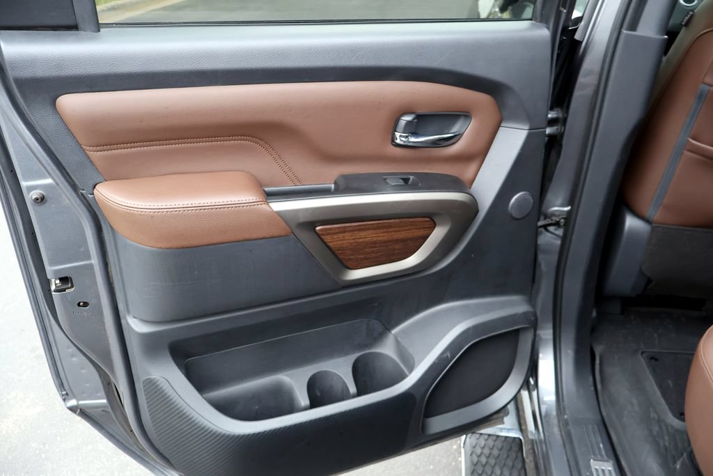 Used 2023 Nissan Titan Platinum Reserve w/ Moonroof Package AWD/4WD image 30