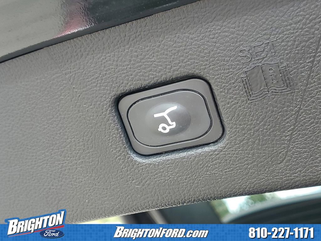 Certified 2023 Ford Edge Titanium w/ Equipment Group 301A AWD/4WD image 9