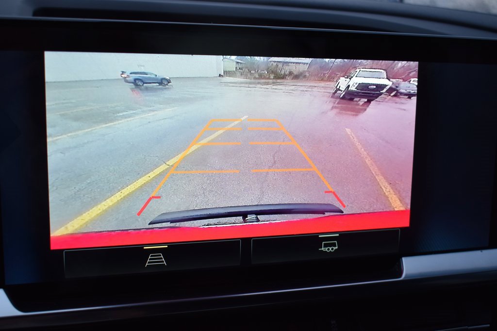 Used 2022 Chevrolet Silverado 1500 LT image 11