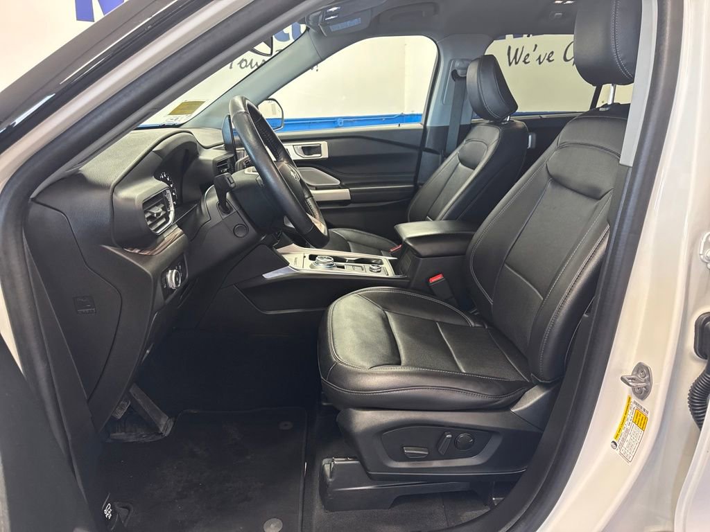 Certified 2022 Ford Explorer Limited w/ Limited Technology Package image 12