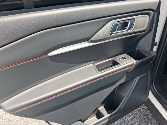 Certified 2026 Ford Explorer ST RWD image 9