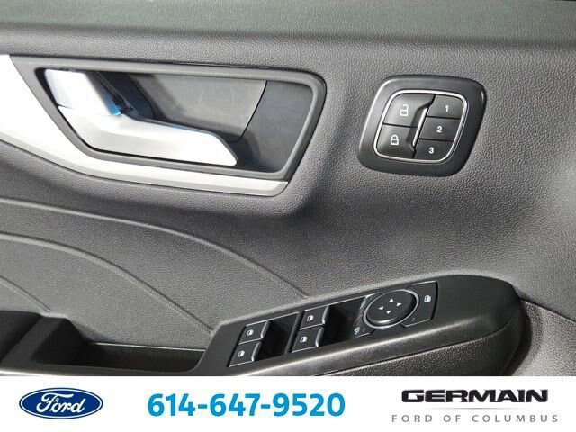 Certified 2024 Ford Escape Platinum AWD/4WD image 29