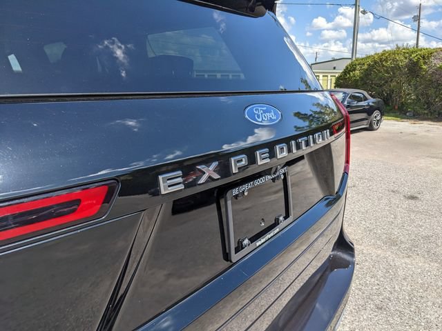 Certified 2025 Ford Expedition Platinum w/ Driver's Package AWD/4WD image 12