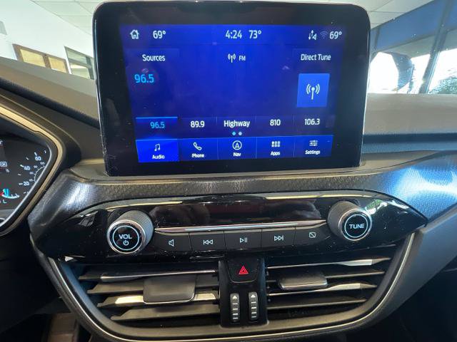 Certified 2022 Ford Escape SEL w/ SEL Stealth AWD Package image 5