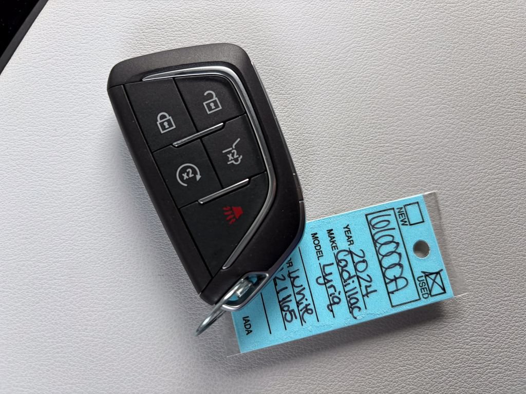 Used 2024 Cadillac Lyriq Sport AWD/4WD image 58