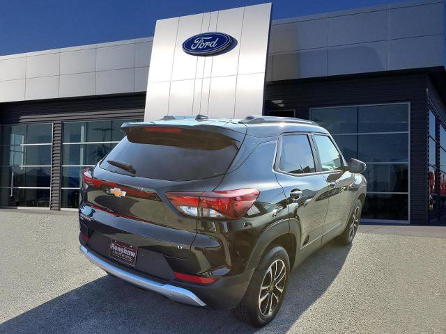 Used 2025 Chevrolet TrailBlazer LT image 3