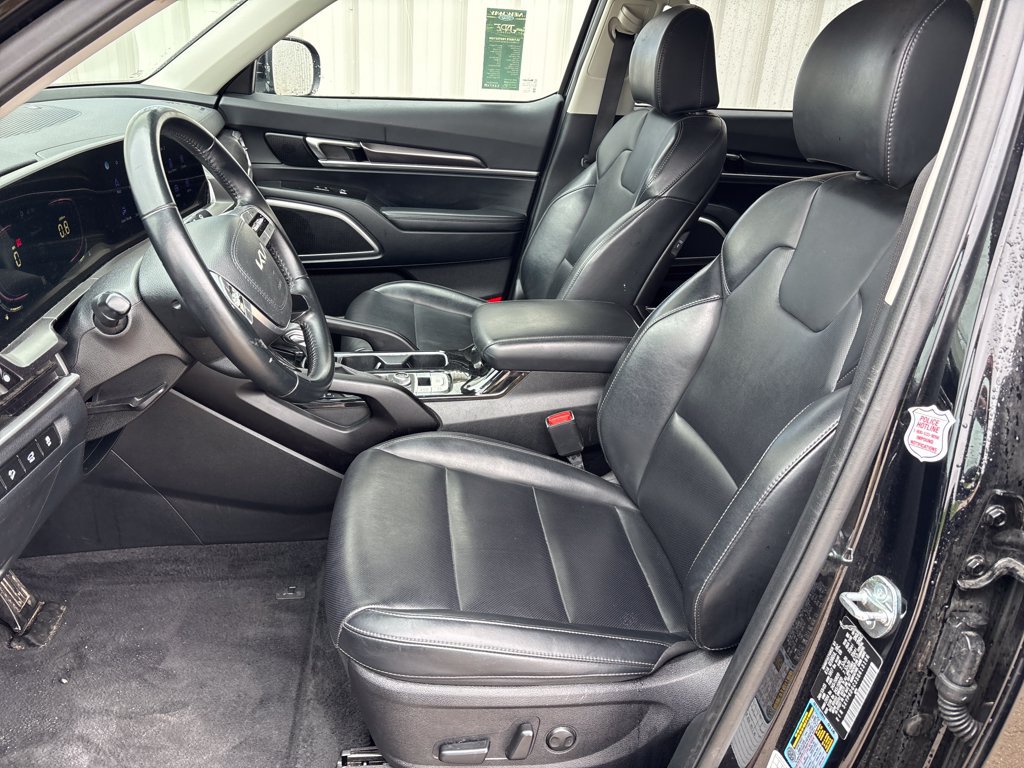 Used 2025 Kia Telluride S AWD/4WD image 11