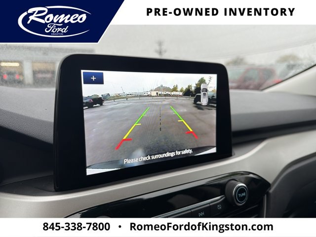 Certified 2022 Ford Escape SE w/ Cold Weather Package AWD/4WD image 19