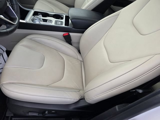 Certified 2022 Ford Edge Titanium AWD/4WD image 17