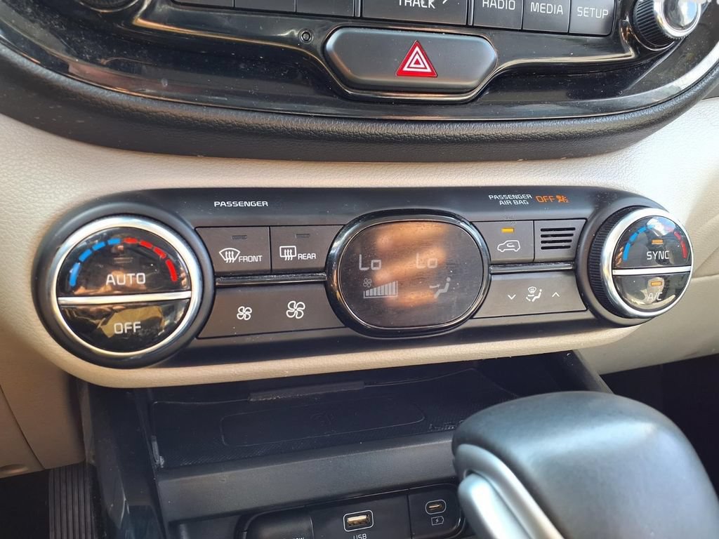 Used 2023 Kia Soul EX FWD image 12