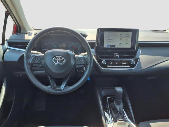 Used 2025 Toyota Corolla LE FWD image 5