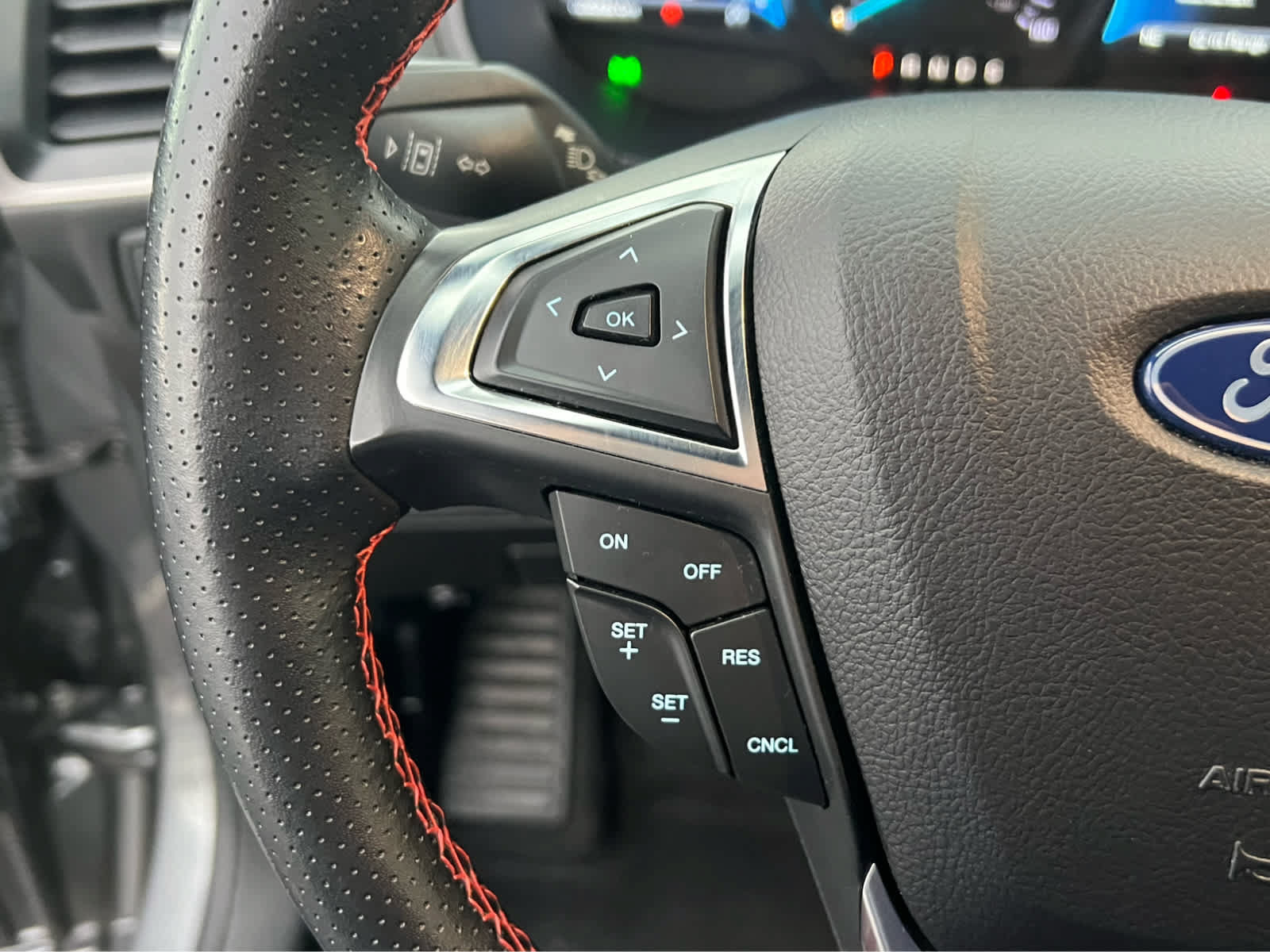 Certified 2023 Ford Edge ST-Line AWD/4WD image 26