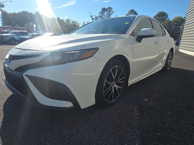 Used 2021 Toyota Camry SE