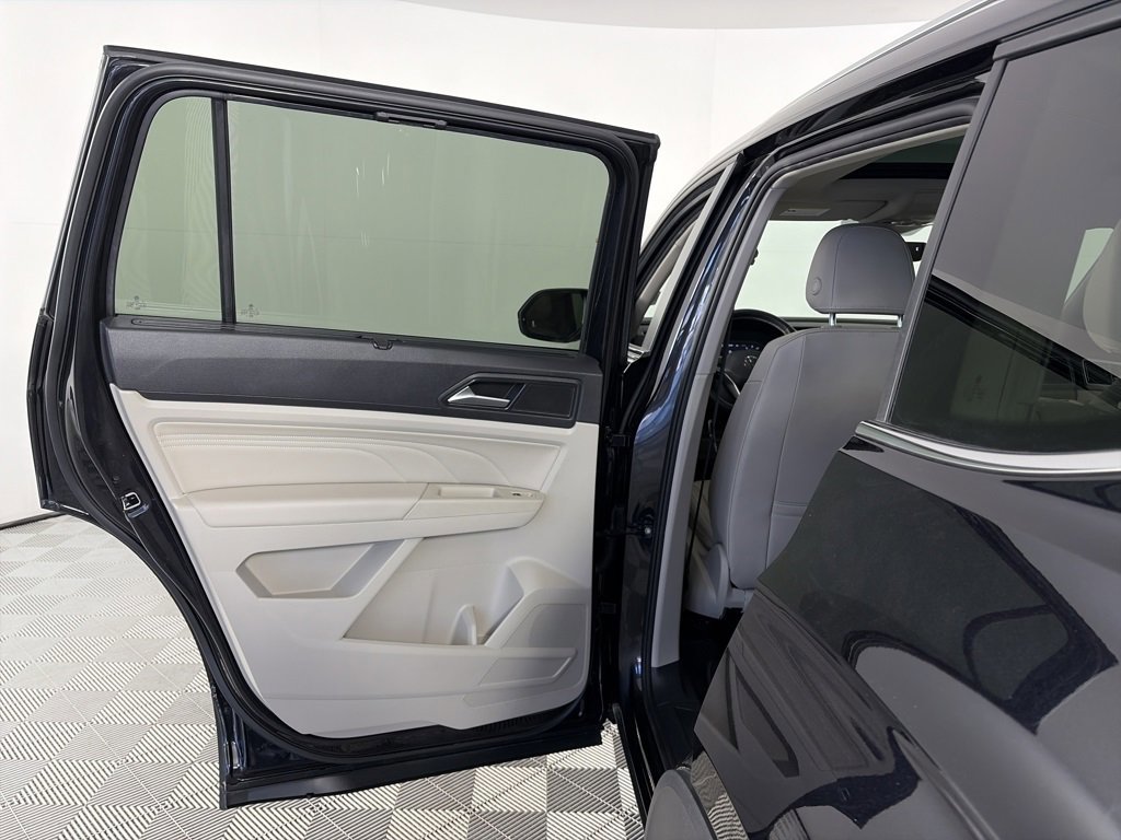 Used 2023 Volkswagen Atlas SEL image 12