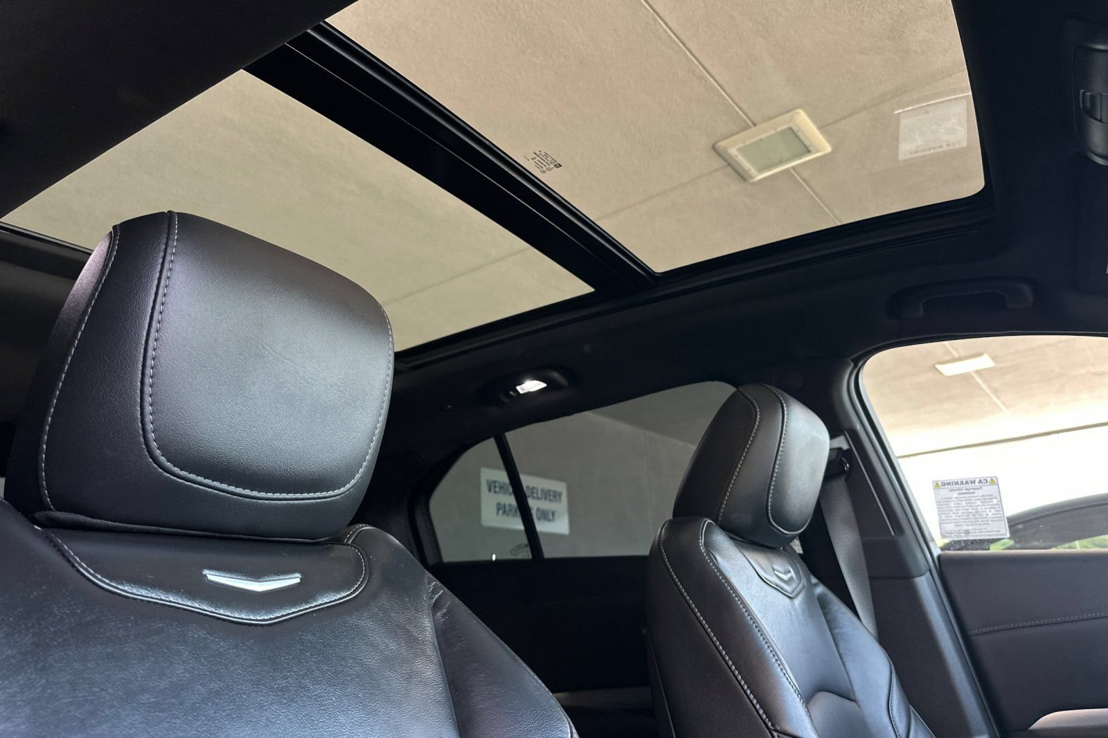 Used 2023 Cadillac XT4 Premium Luxury FWD image 16