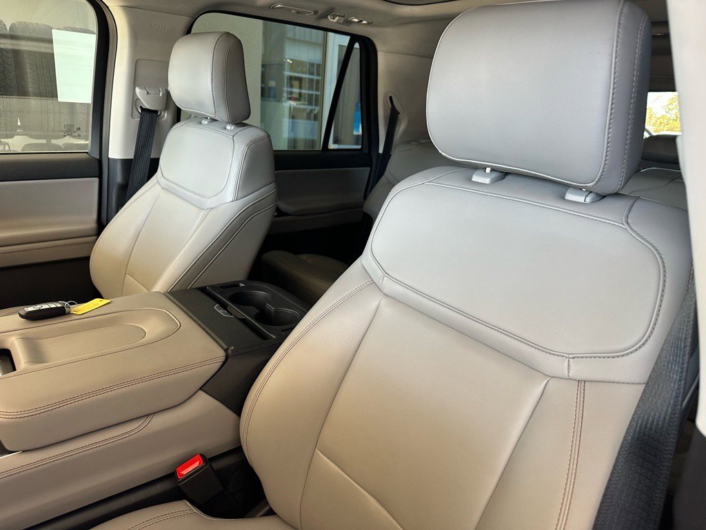 Certified 2025 Ford Expedition Max Active image 20