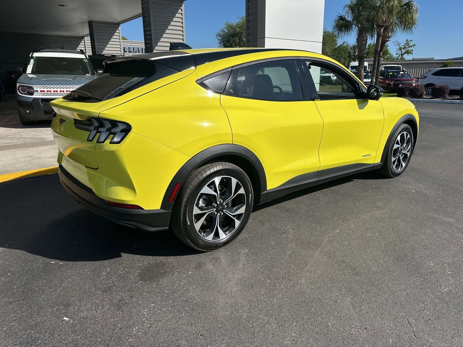 Certified 2025 Ford Mustang Mach-E Select w/ Comfort Package Lite RWD image 4