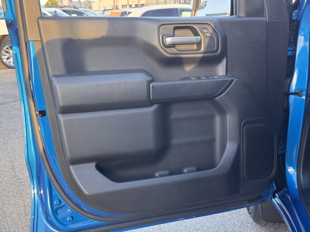 Used 2022 Chevrolet Silverado 1500 Custom image 15