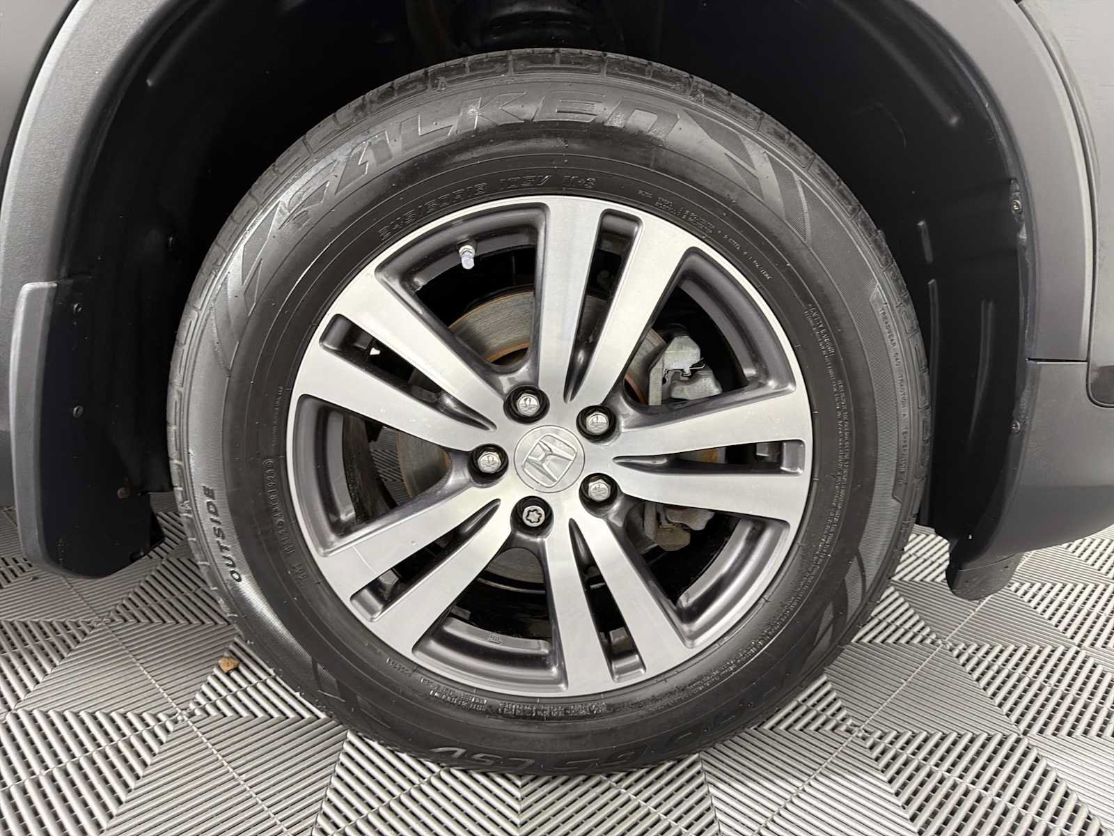Used 2017 Nissan Titan SL RWD image 41