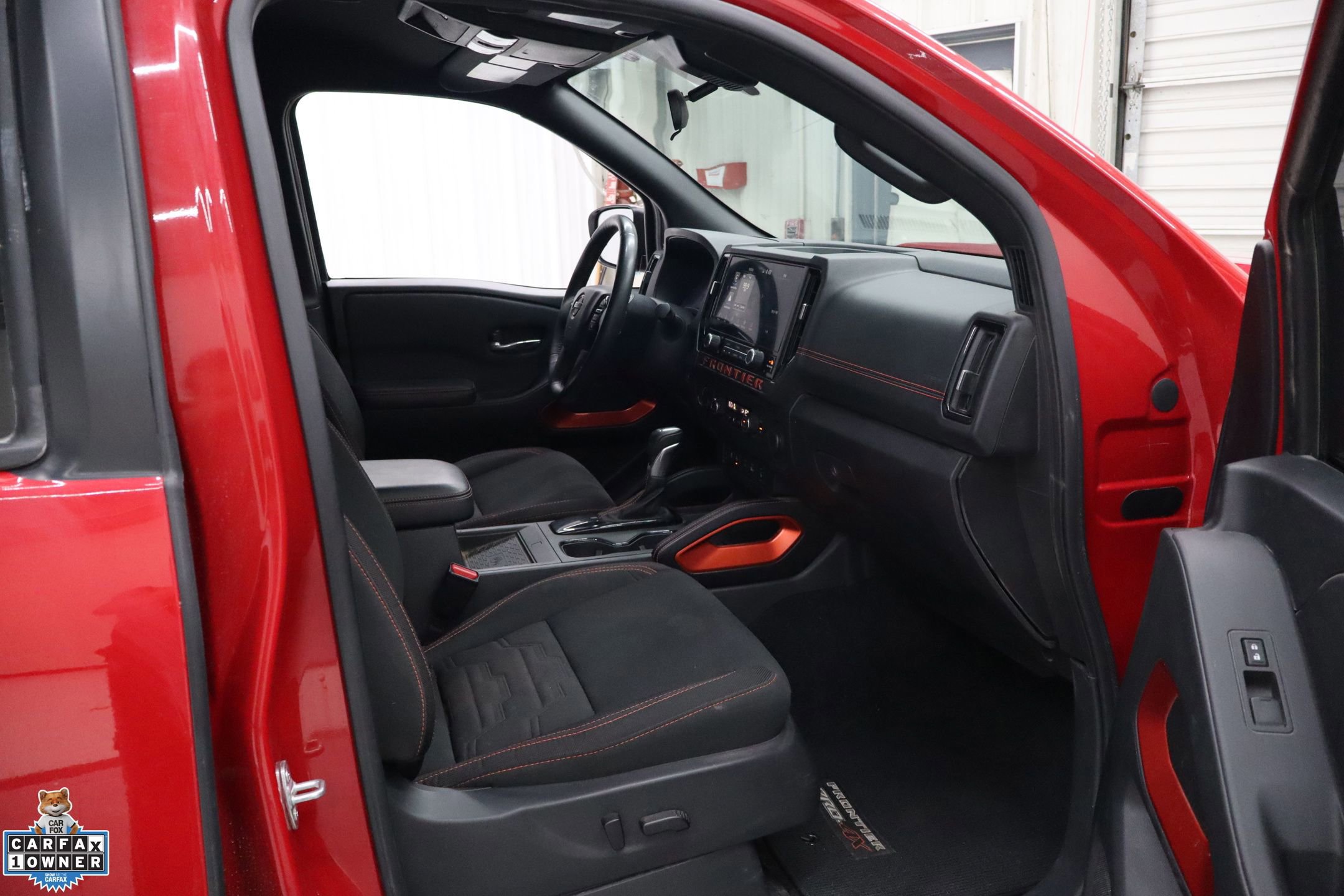 Used 2025 Nissan Frontier PRO-4X w/ Pro Convenience Package image 35