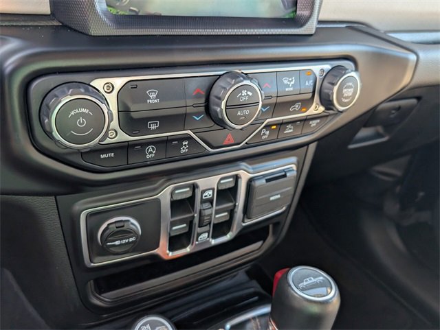 Used 2021 Jeep Gladiator Overland image 17