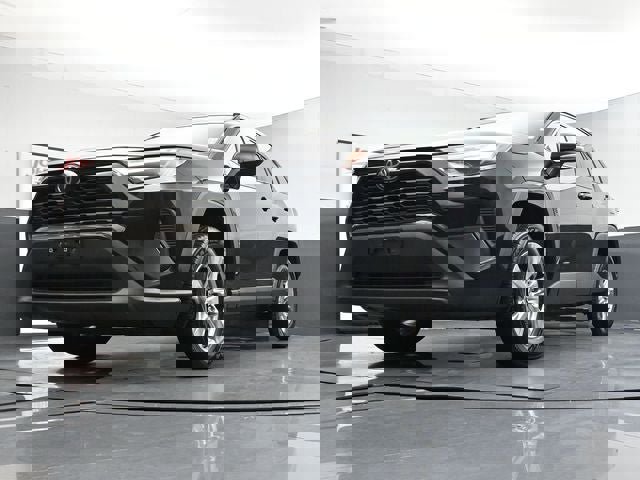 Used 2023 Toyota RAV4 XLE AWD/4WD image 37