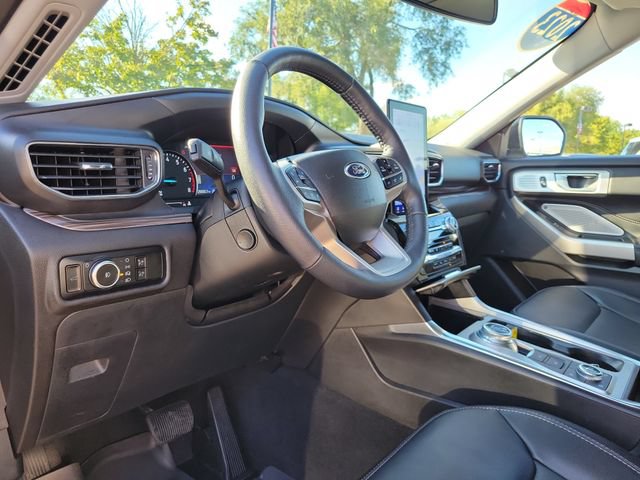 Certified 2023 Ford Explorer Limited w/ Limited Technology Package AWD/4WD image 10