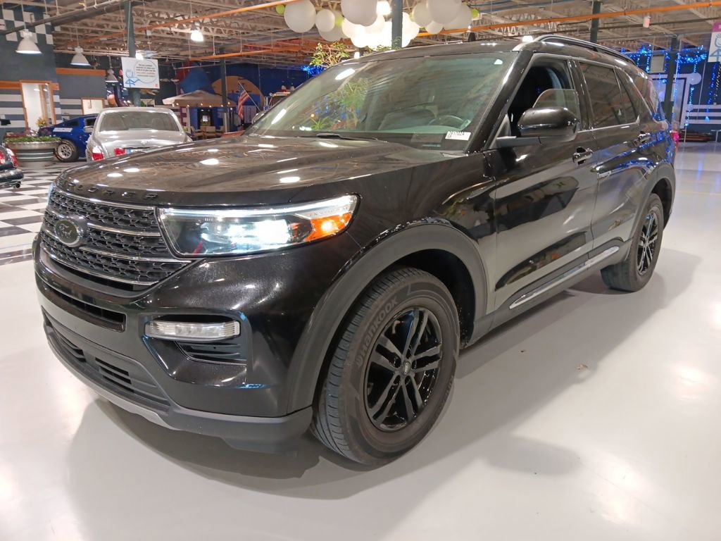 Certified 2023 Ford Explorer XLT w/ Equipment Group 202A