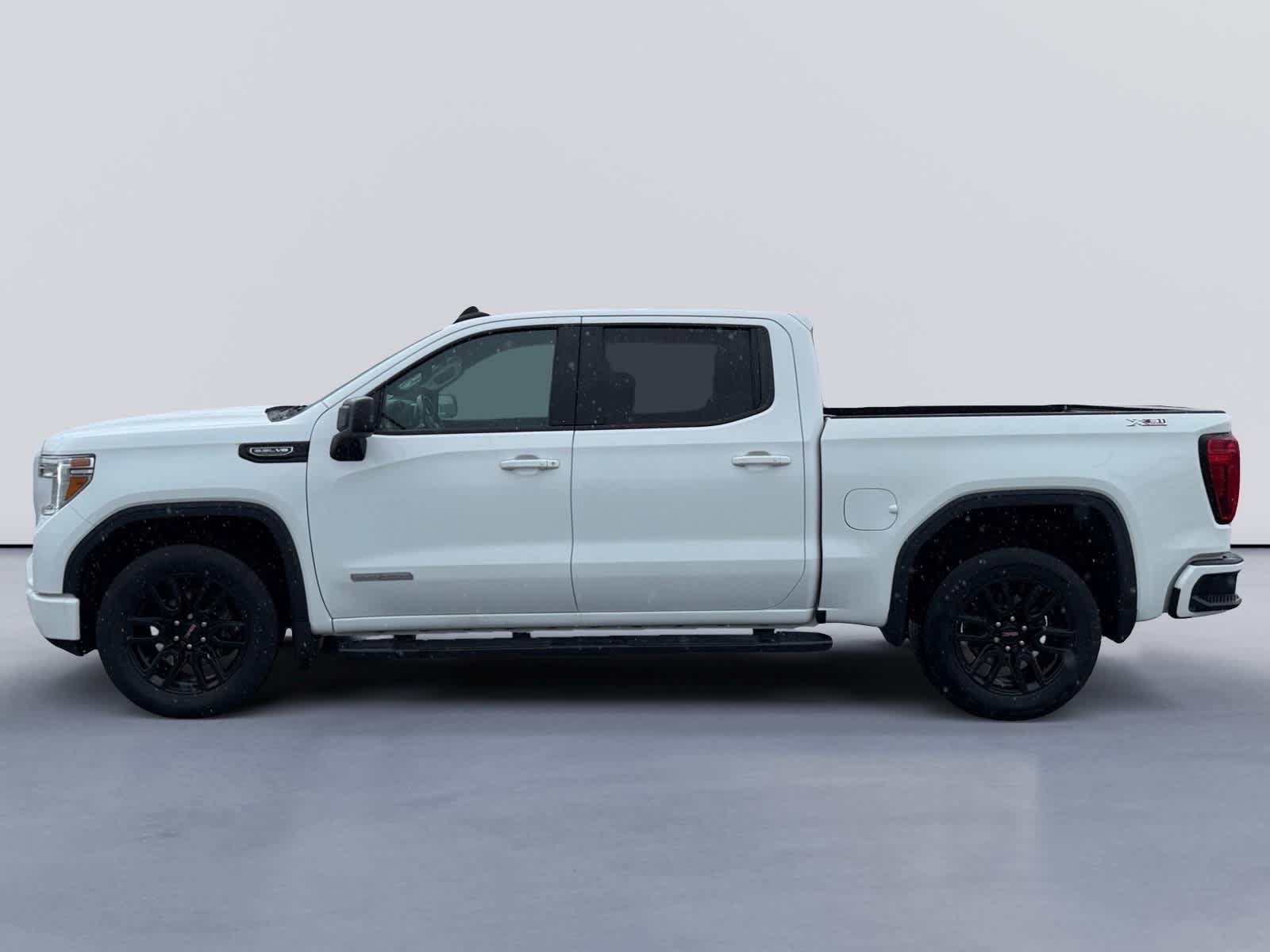 Used 2021 GMC Sierra 1500 Elevation w/ LPO, Elevation Black Package AWD/4WD image 2