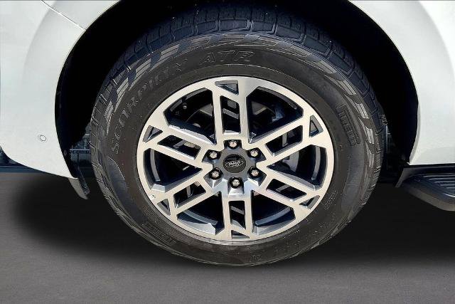 Certified 2025 Ford Expedition Active AWD/4WD image 34